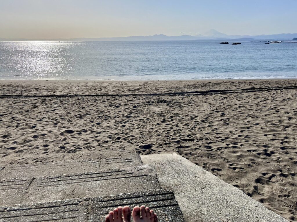 葉山公園前の海岸