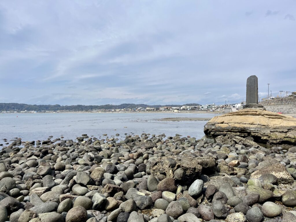 和賀江島から由比ヶ浜方面